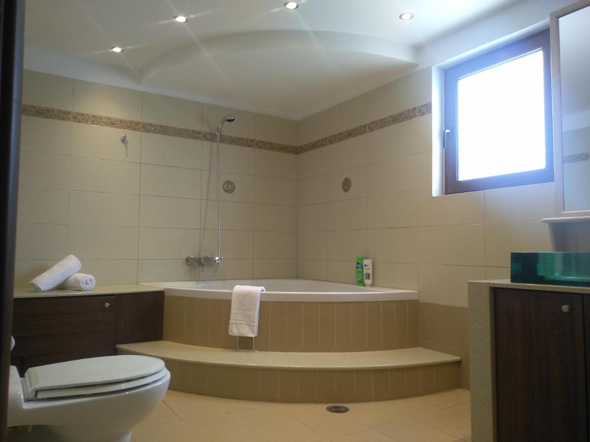 Maia Luxury Pool Villa Afantou Eksteriør bilde
