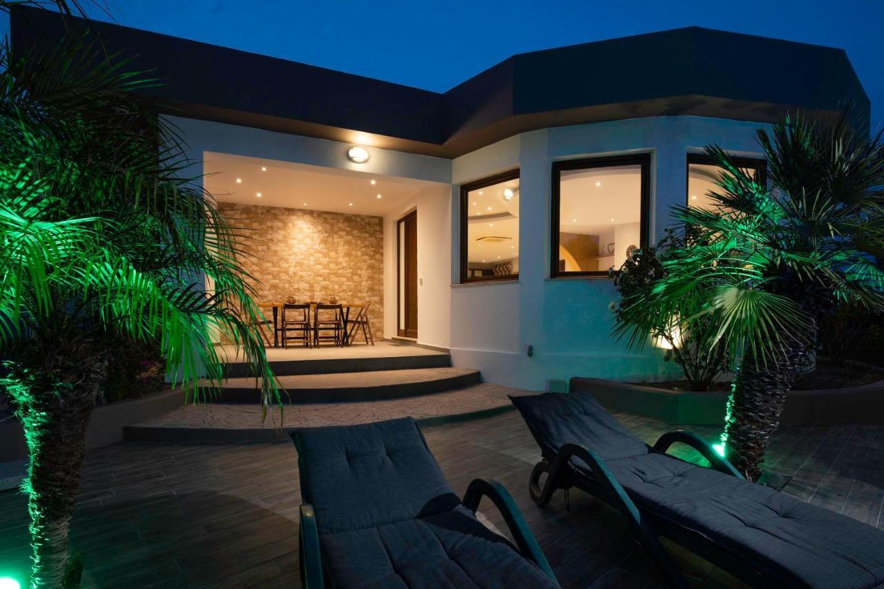 Maia Luxury Pool Villa Afantou Eksteriør bilde
